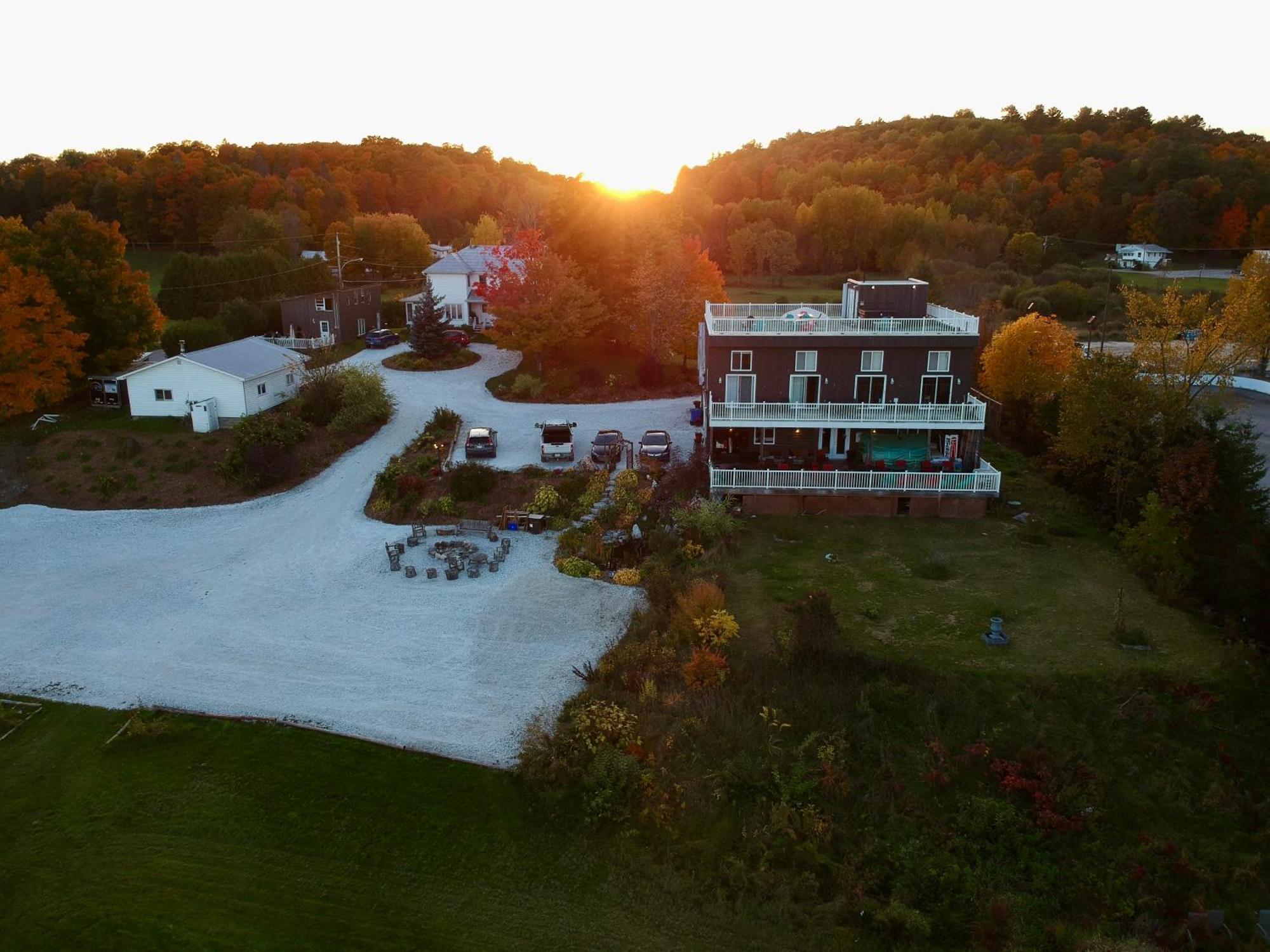 Resort Lac Ste-Marie Lac Sainte-Marie Exterior foto
